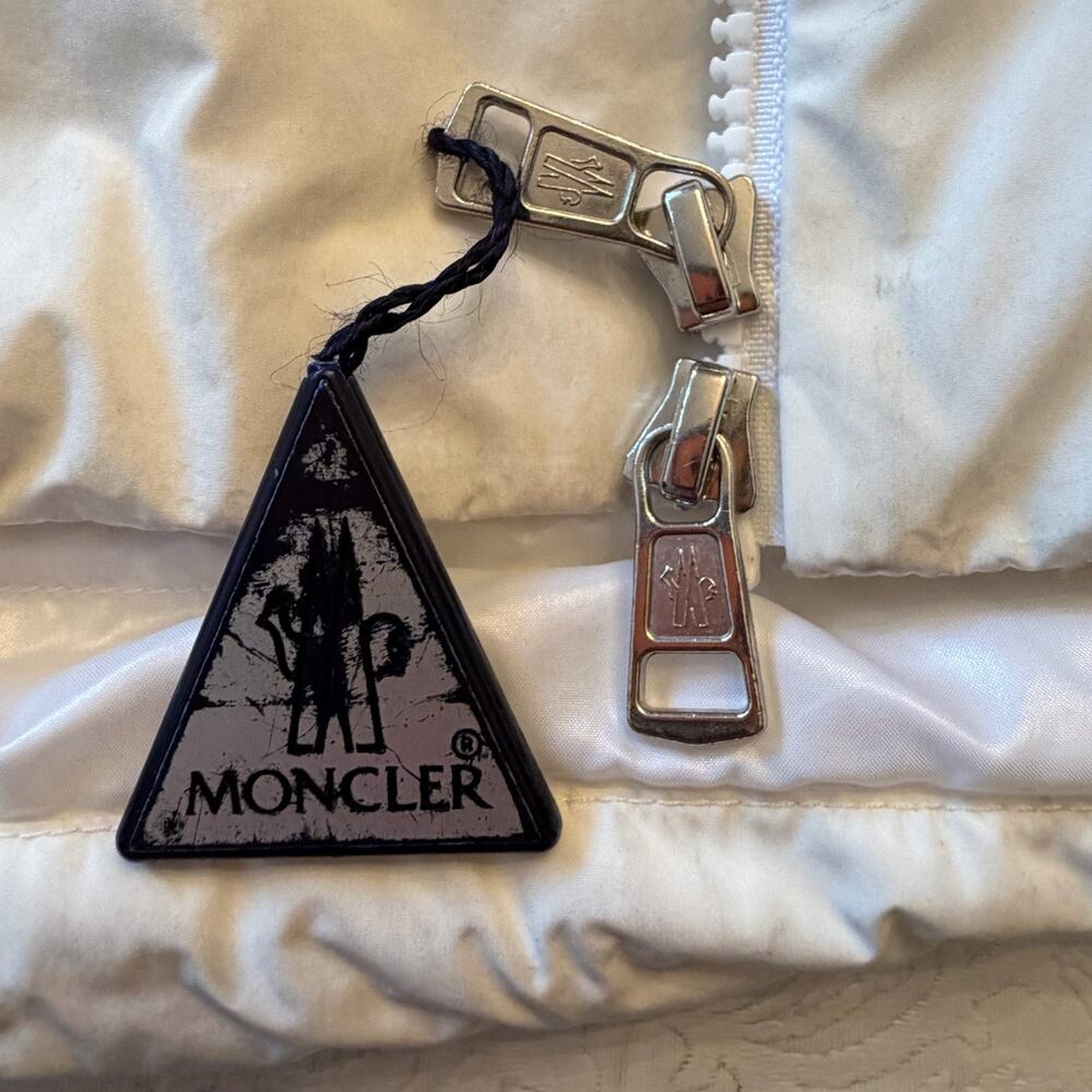 Moncler Olargues Giubbotto White Down Jacket Size 2 Men’s Hooded Logo Stripe - Picture 9 of 16